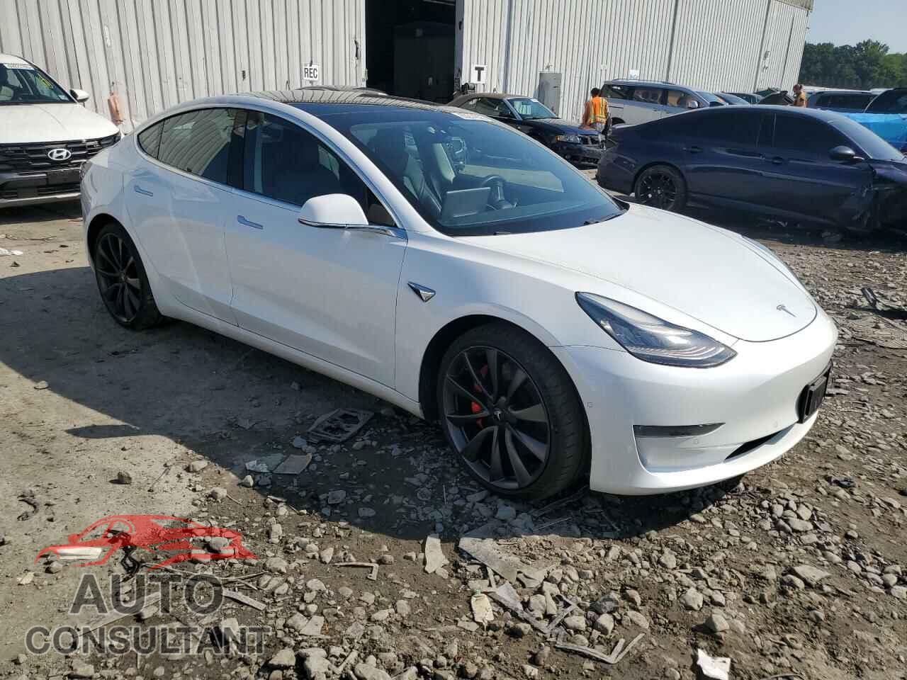 TESLA MODEL 3 2020 - 5YJ3E1EC4LF784552