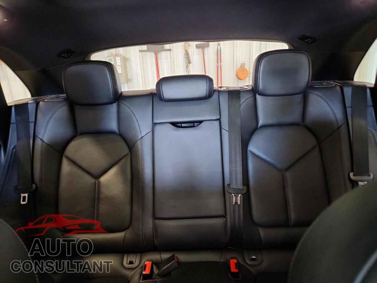 PORSCHE MACAN 2016 - WP1AB2A58GLB57626