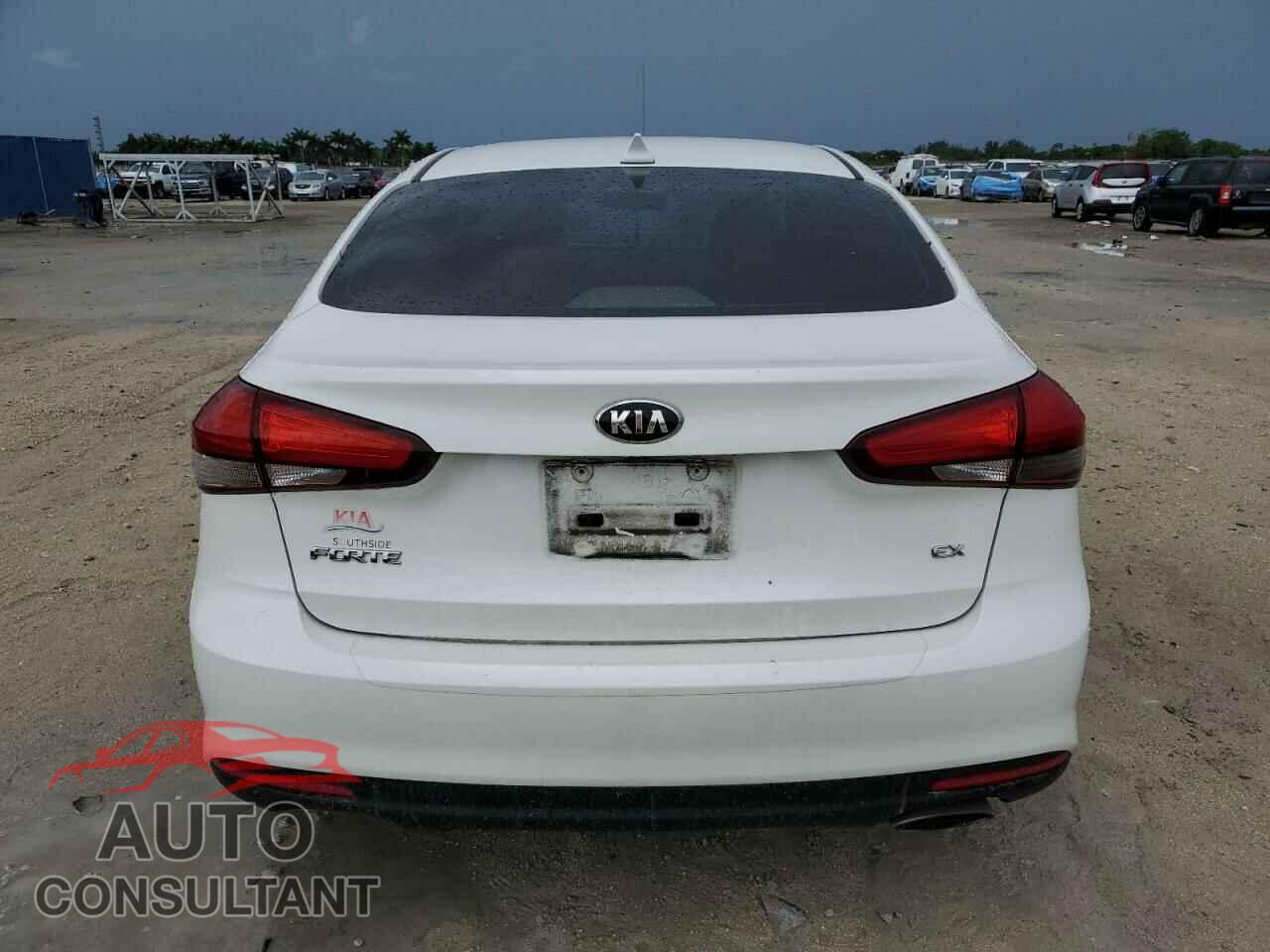 KIA FORTE 2017 - 3KPFL4A88HE093012