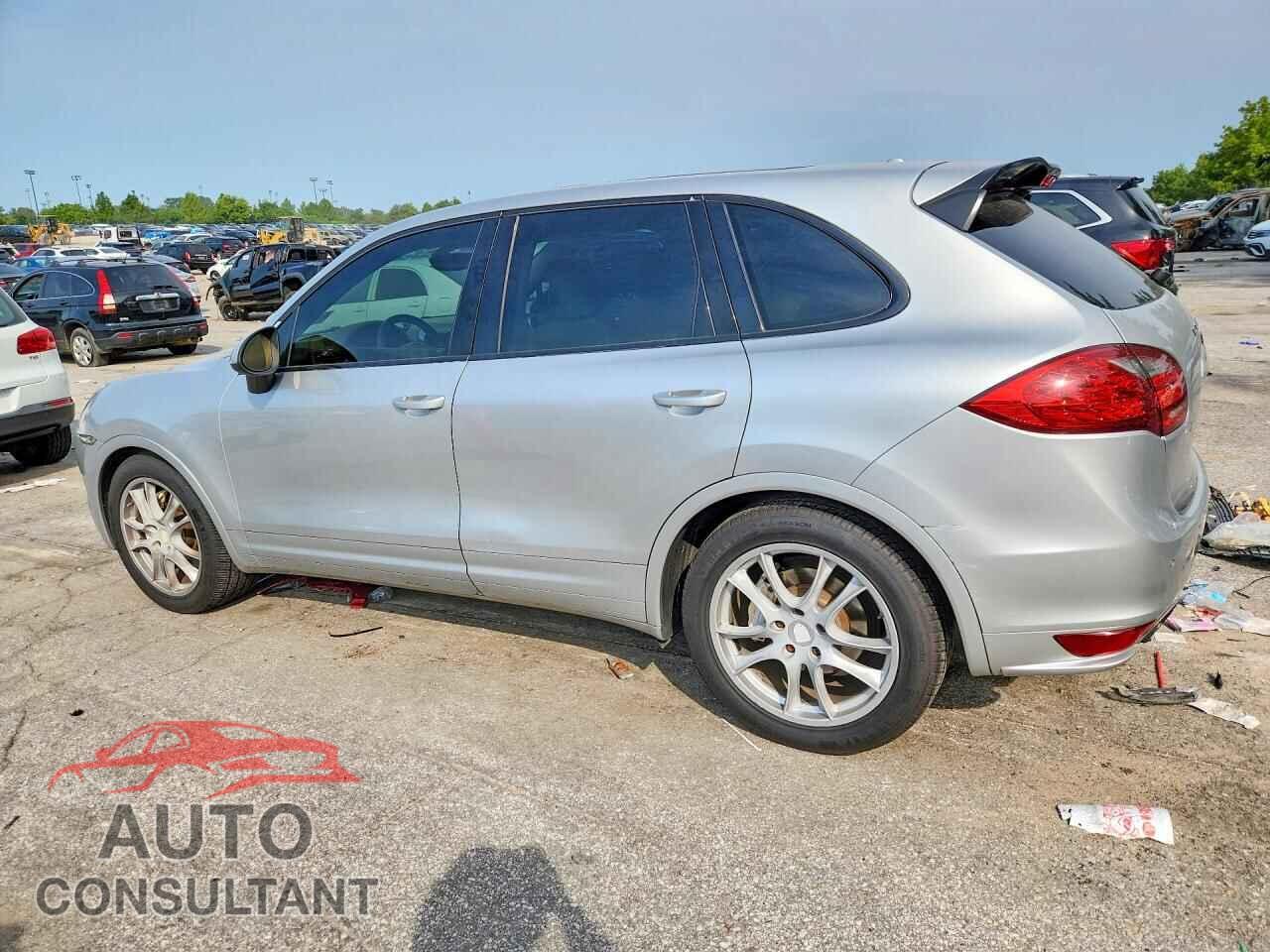 PORSCHE CAYENNE 2012 - WP1AA2A2XCLA07214