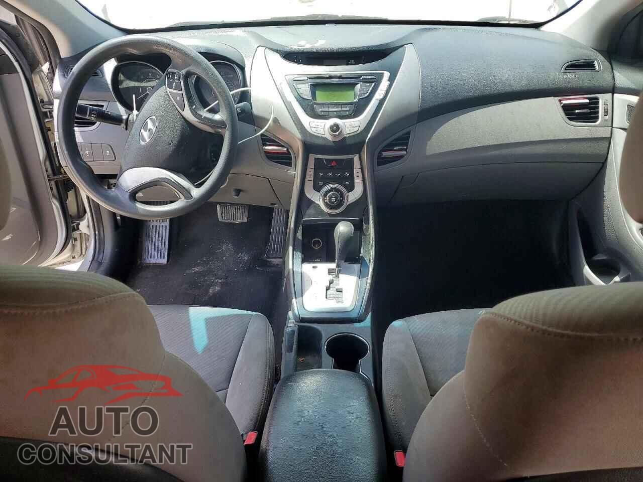 HYUNDAI ELANTRA 2013 - 5NPDH4AE5DH160105