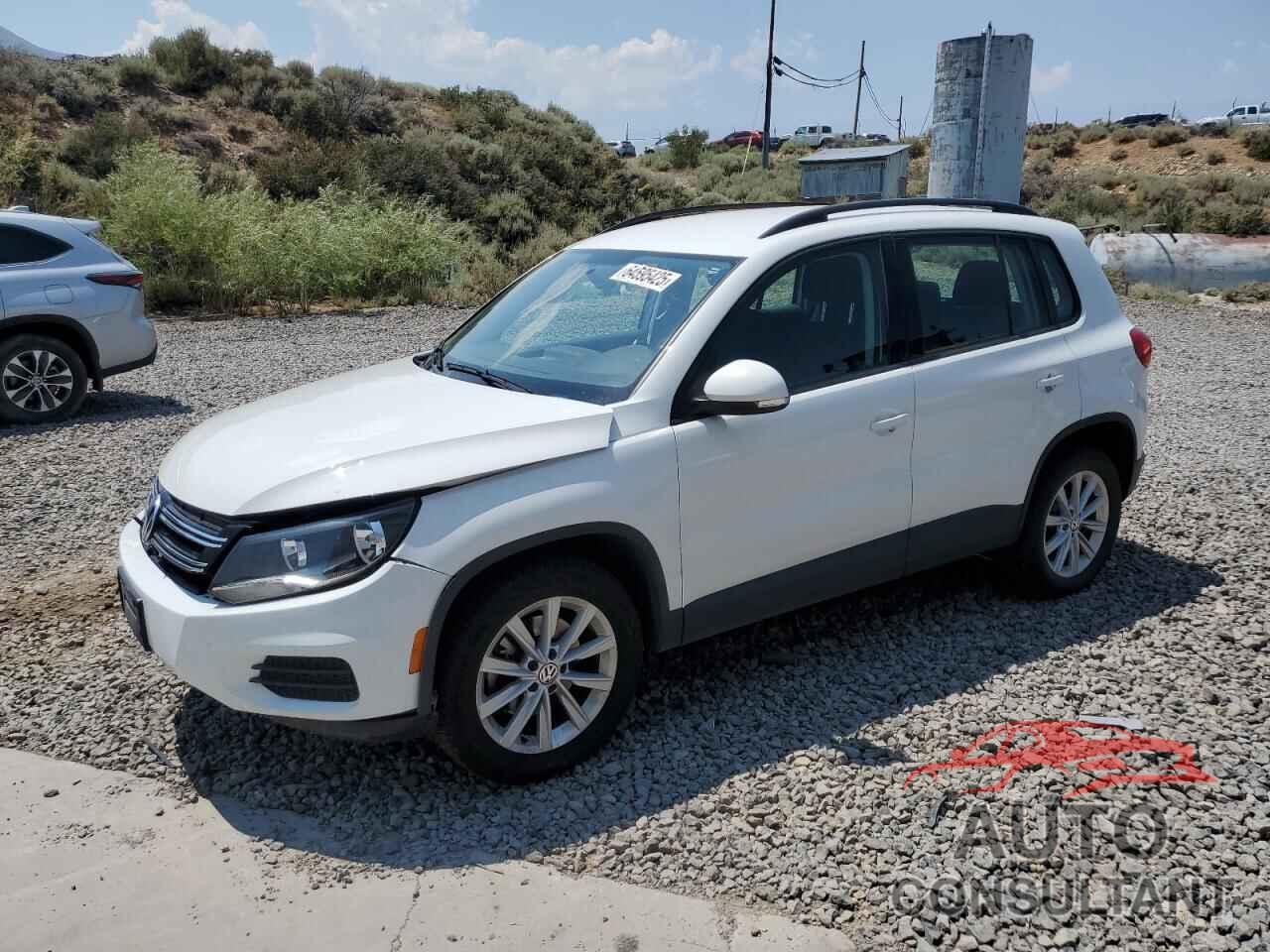VOLKSWAGEN TIGUAN 2017 - WVGBV7AX4HK050801