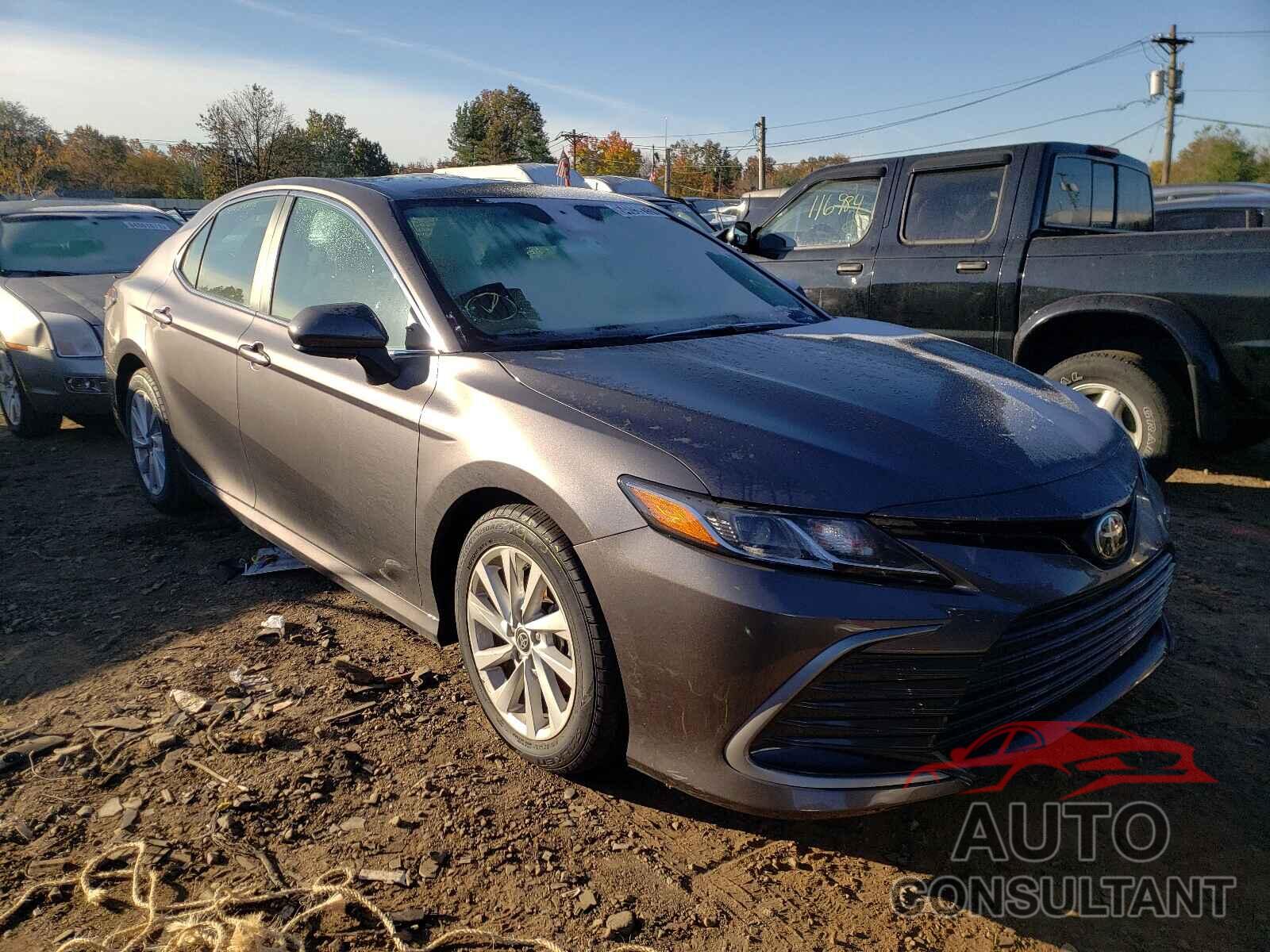 TOYOTA CAMRY 2021 - 4T1C11AK9MU467055
