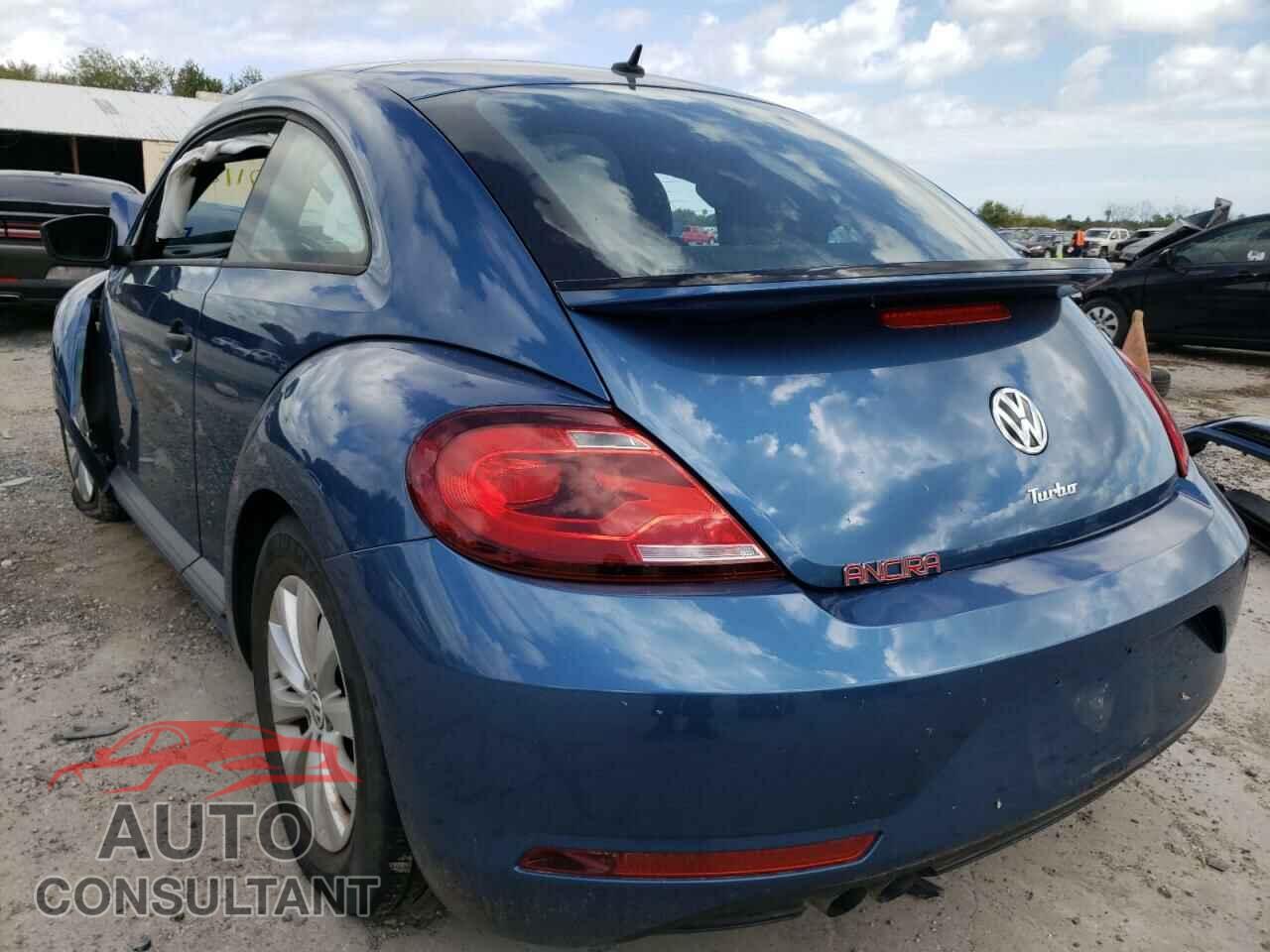 VOLKSWAGEN BEETLE 2018 - 3VWFD7AT2JM711209