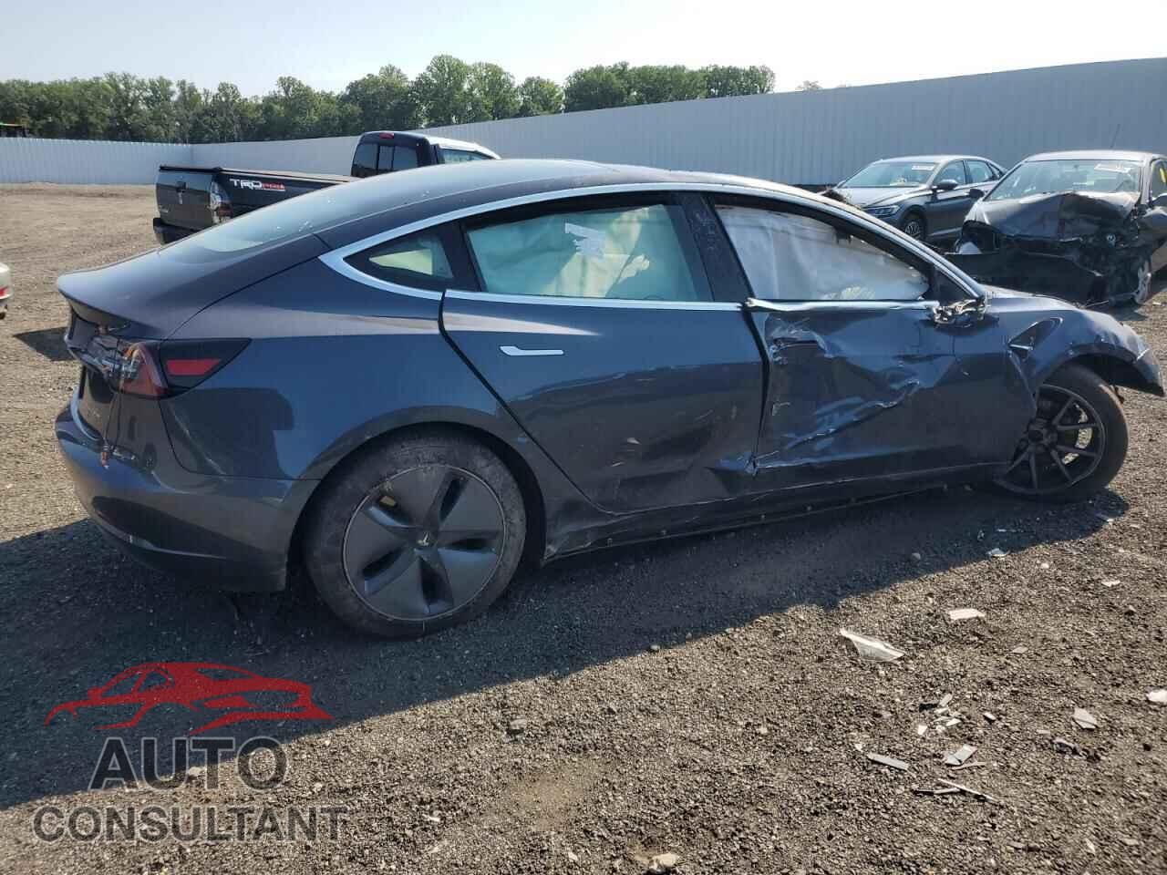 TESLA MODEL 3 2019 - 5YJ3E1EB3KF453161