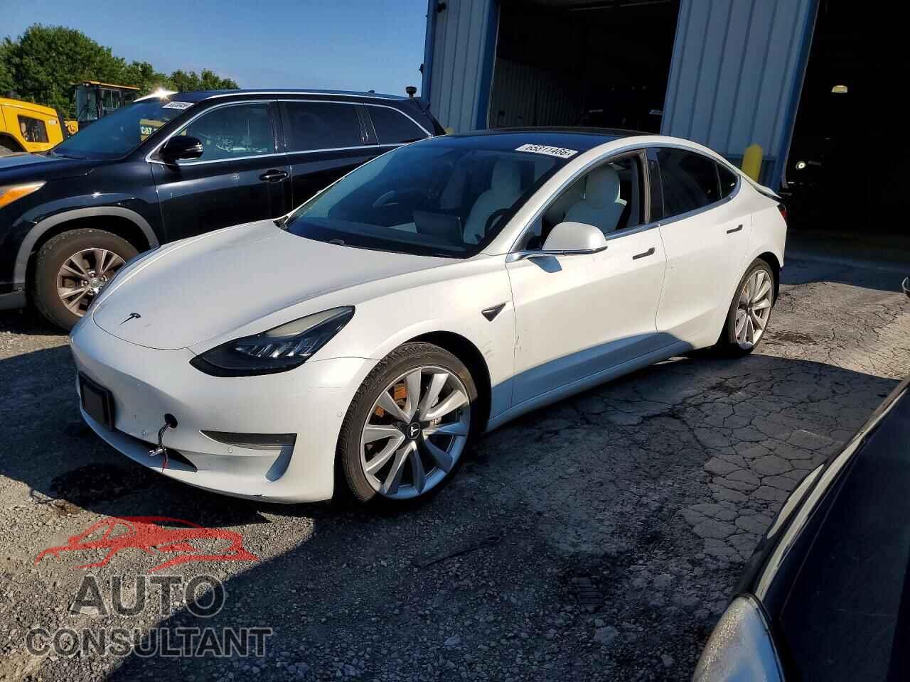 TESLA MODEL 3 2019 - 5YJ3E1EB8KF195610