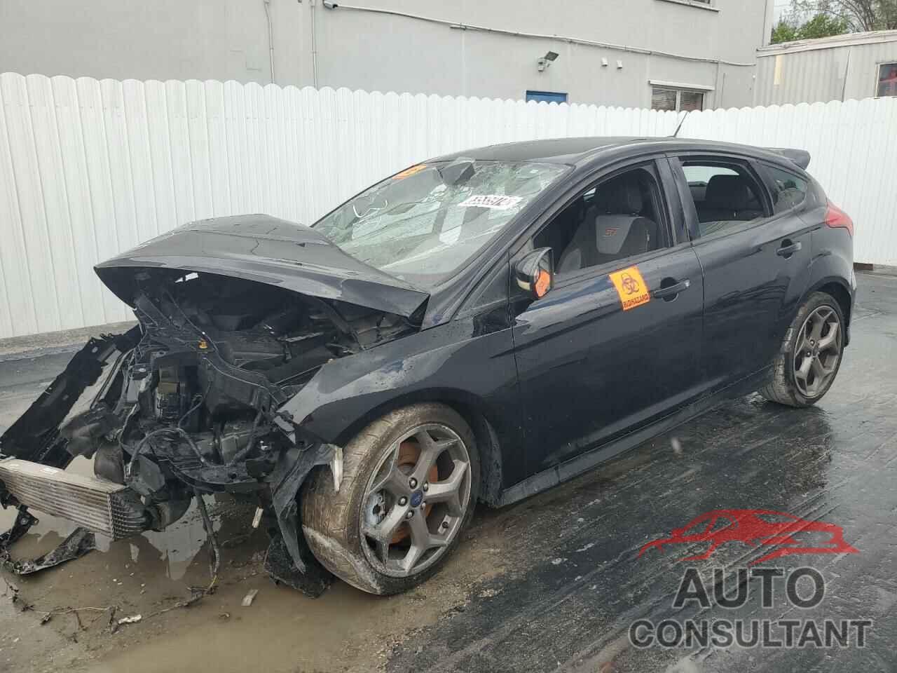 FORD FOCUS 2018 - 1FADP3L95JL297703