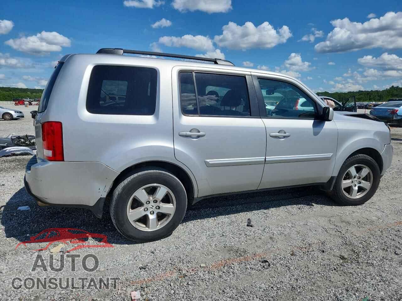 HONDA PILOT 2011 - 5FNYF4H51BB104655