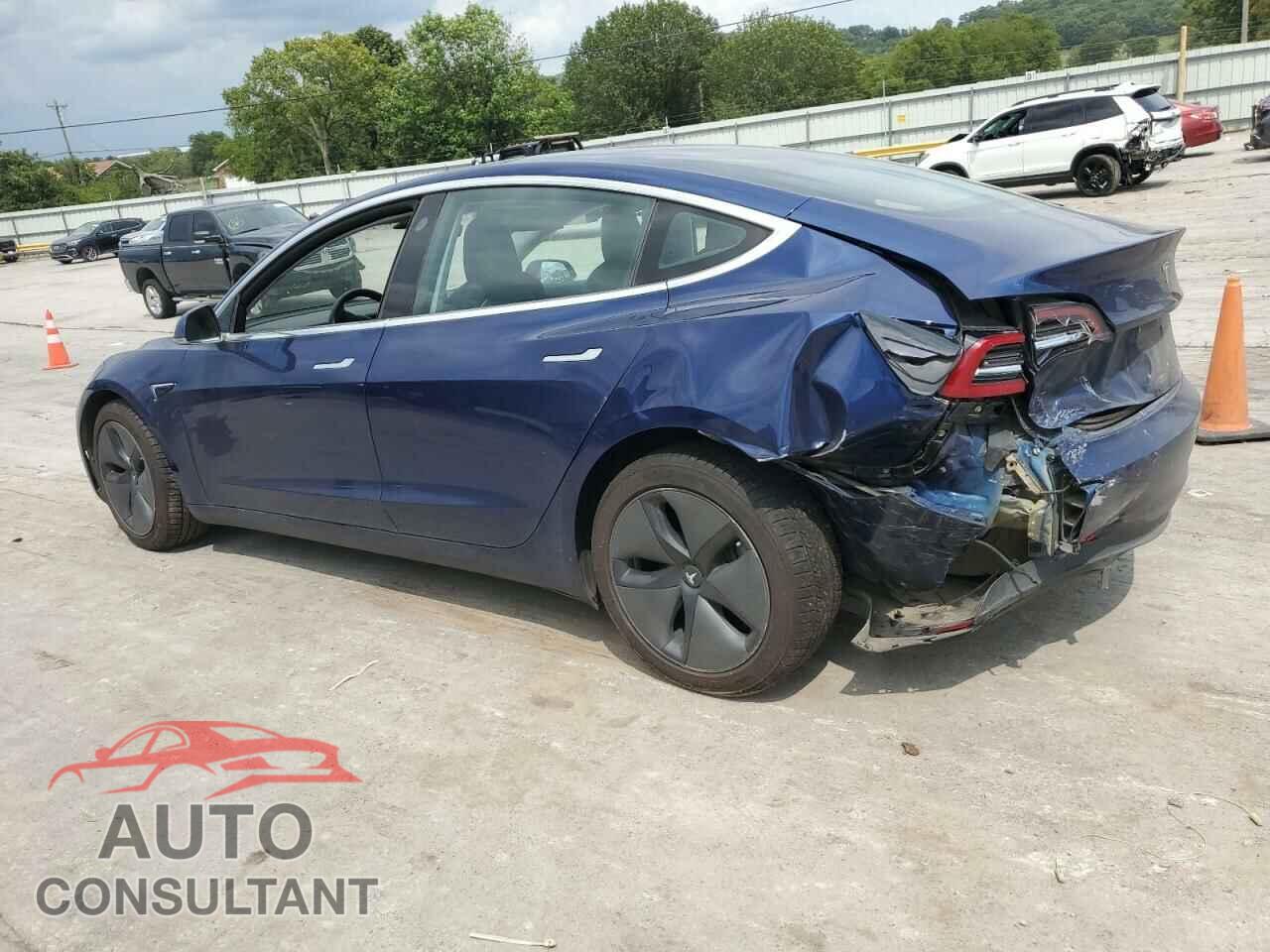 TESLA MODEL 3 2018 - 5YJ3E1EB8JF105323