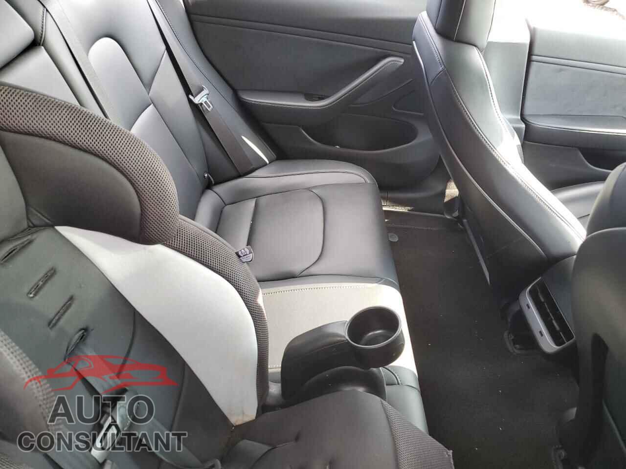 TESLA MODEL 3 2018 - 5YJ3E1EA7JF018357