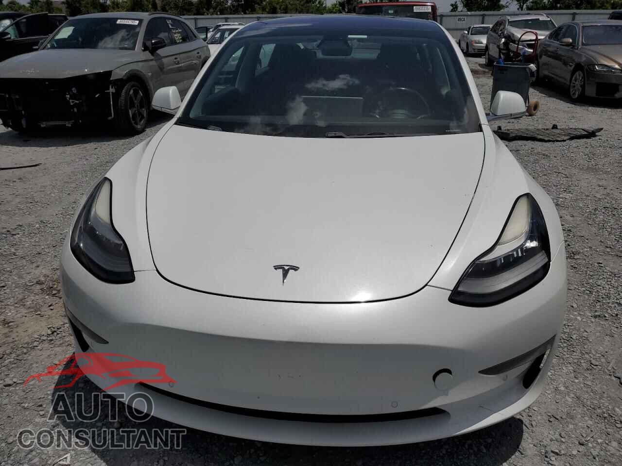 TESLA MODEL 3 2018 - 5YJ3E1EA9JF035175