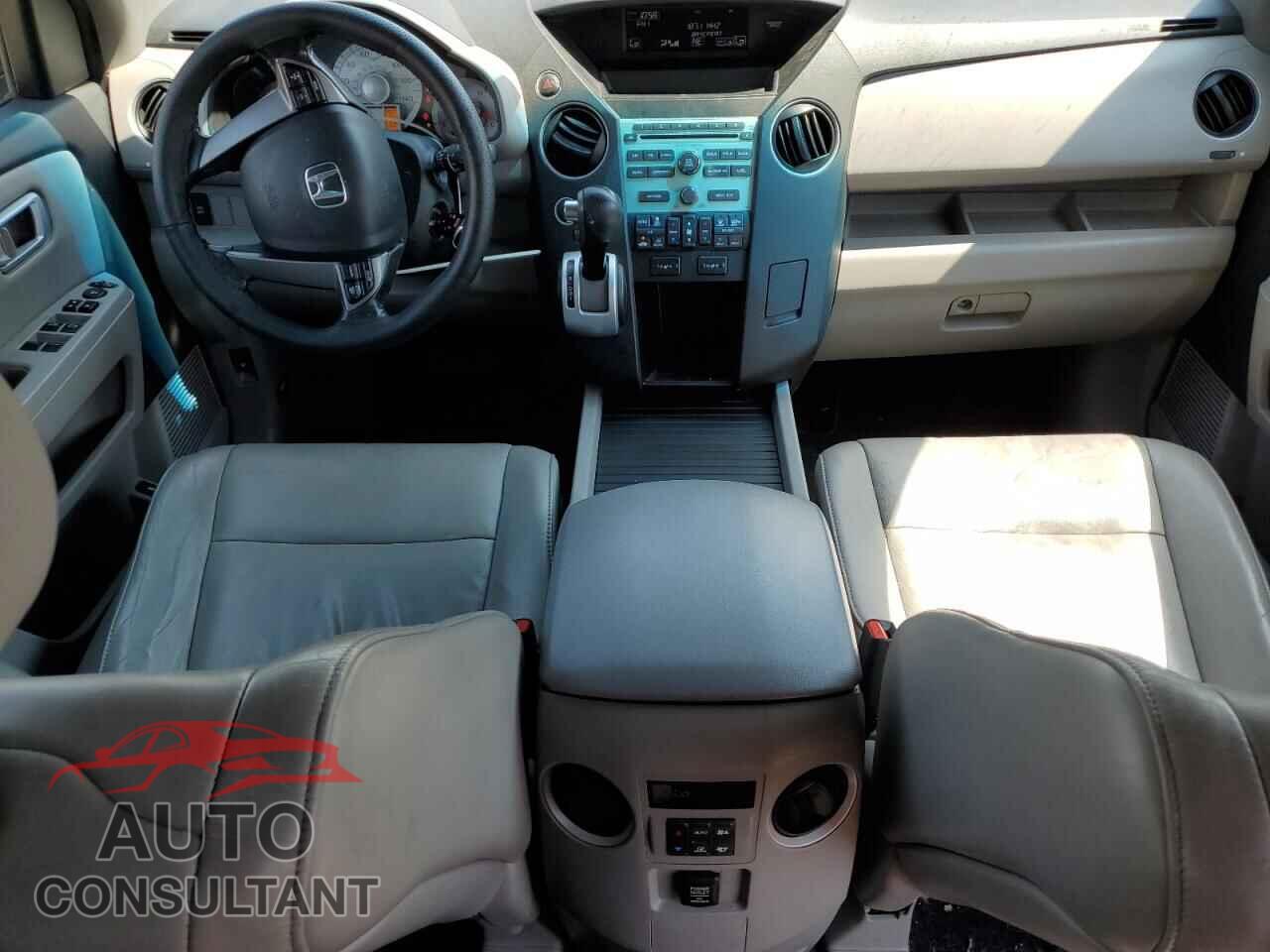 HONDA PILOT 2011 - 5FNYF4H56BB007760