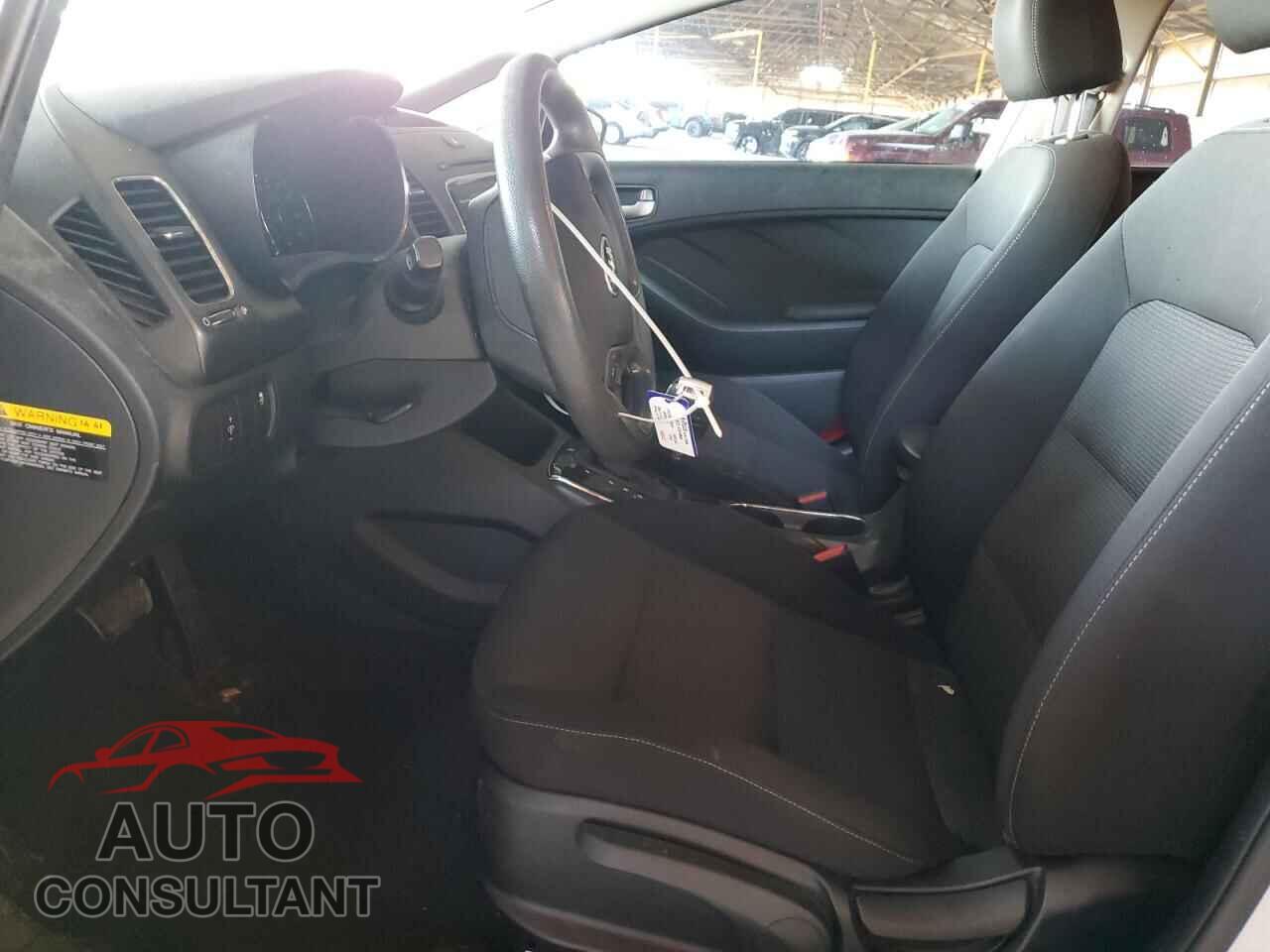 KIA FORTE 2017 - 3KPFK4A77HE042983