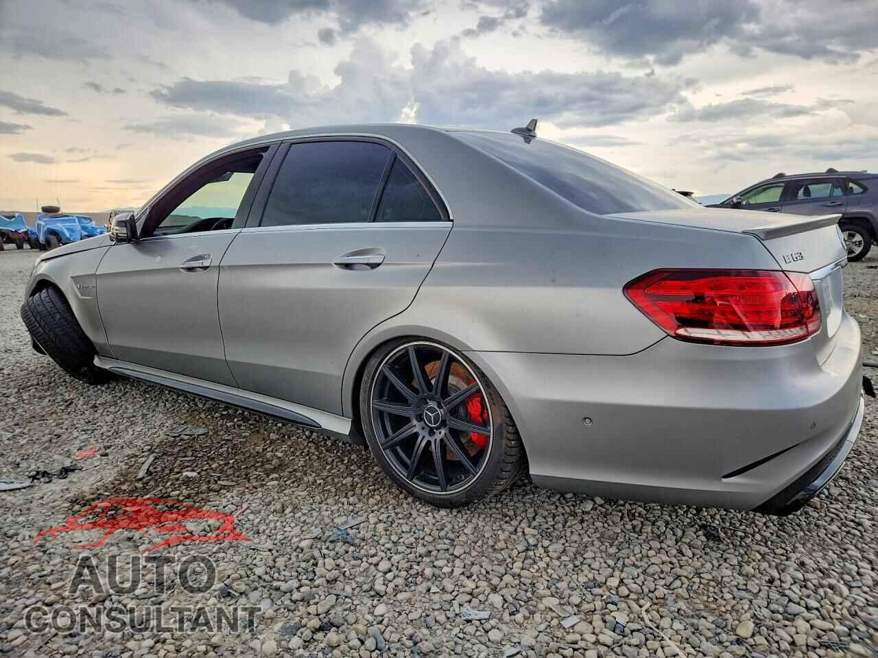 MERCEDES-BENZ E-CLASS 2014 - WDDHF7GB0EB072061
