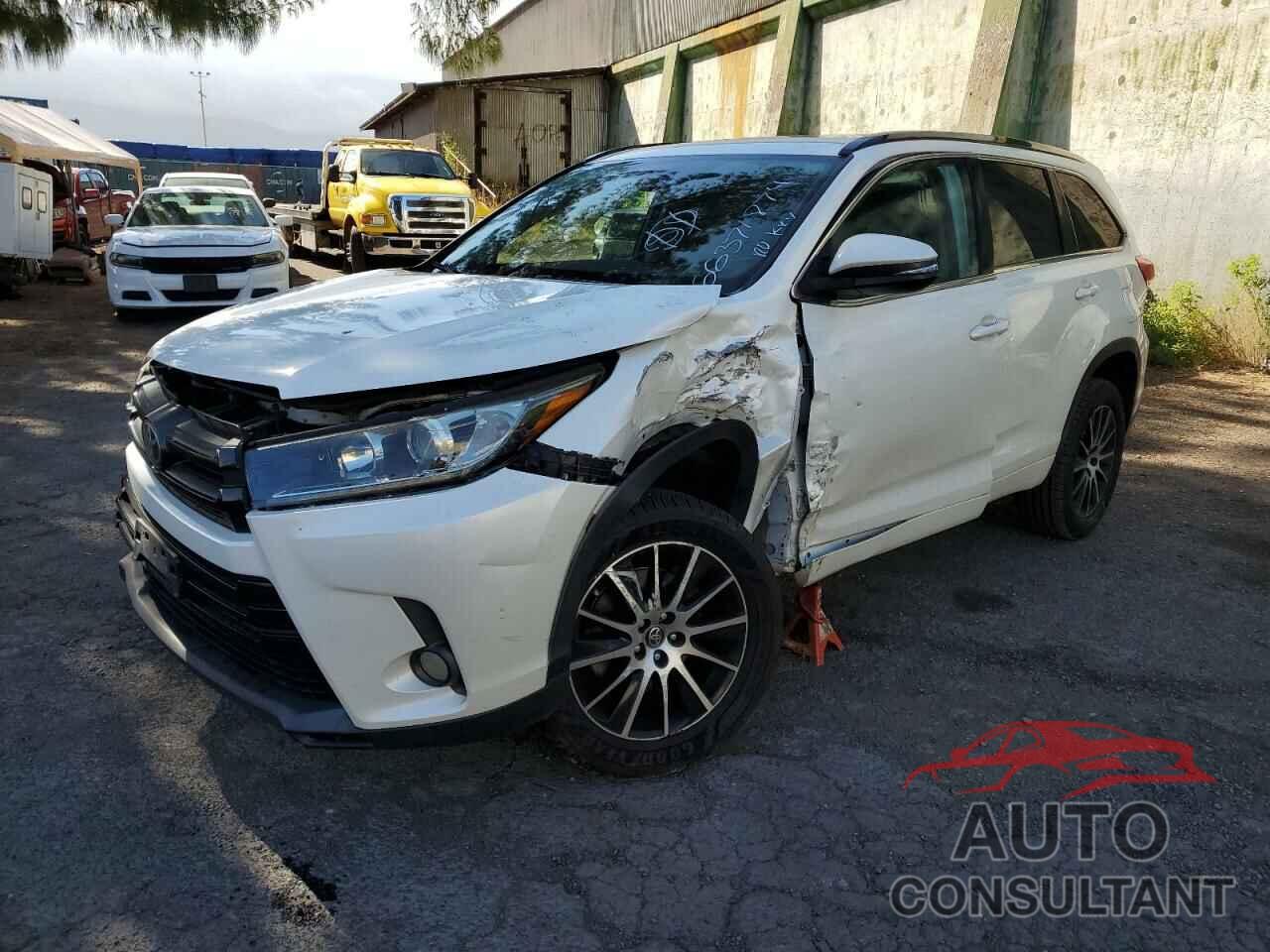 TOYOTA HIGHLANDER 2017 - 5TDKZRFH0HS219436