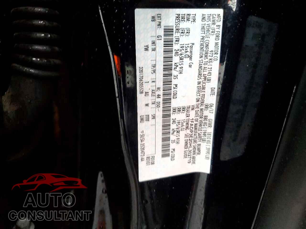 FORD FOCUS 2017 - 1FADP3E20HL302719