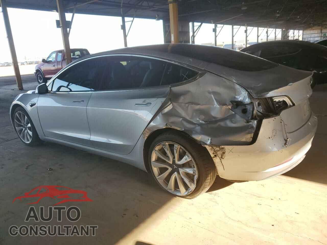 TESLA MODEL 3 2018 - 5YJ3E1EB6JF100590