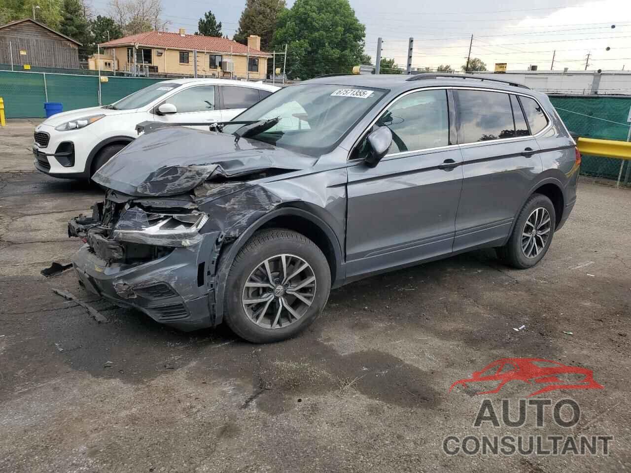 VOLKSWAGEN TIGUAN 2019 - 3VV2B7AX7KM194227