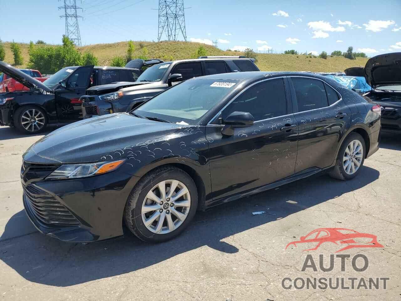 TOYOTA CAMRY 2018 - 4T1B11HK3JU068803