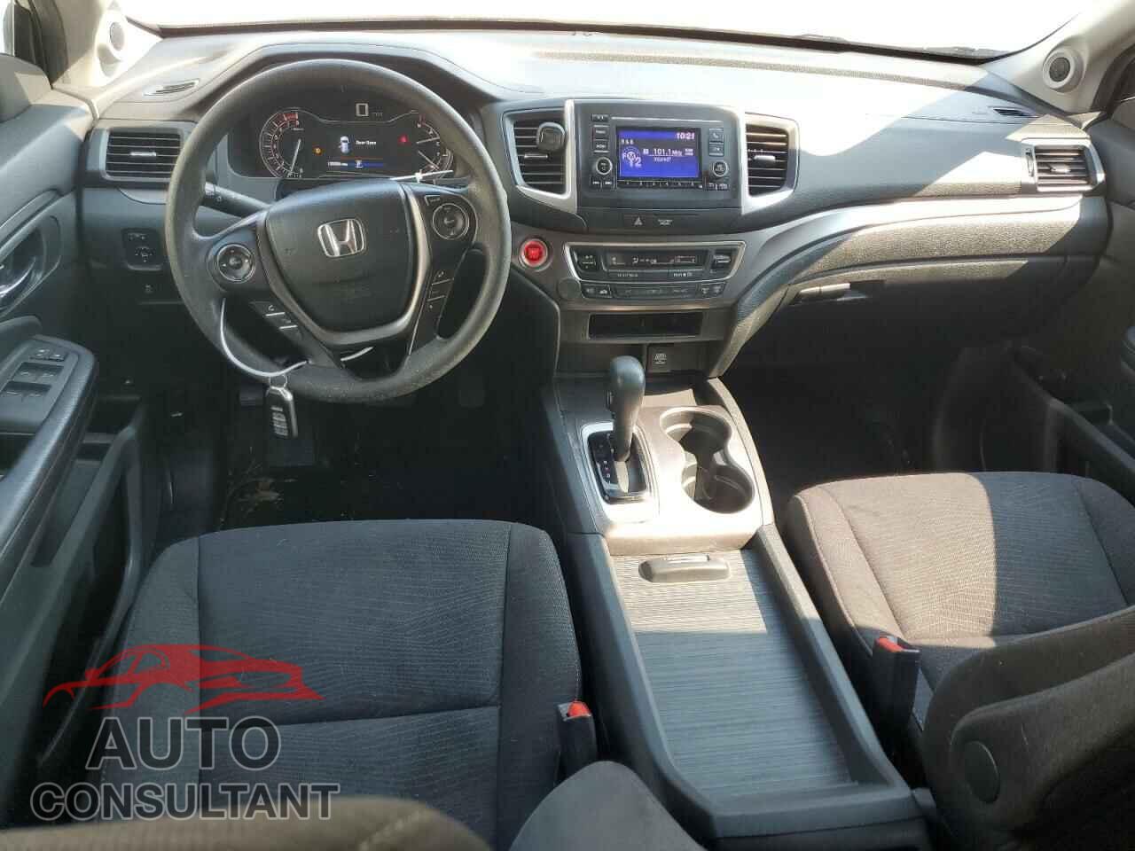 HONDA PILOT 2017 - 5FNYF5H15HB015778