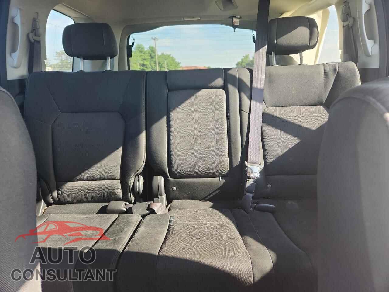 HONDA PILOT 2011 - 5FNYF4H27BB059775