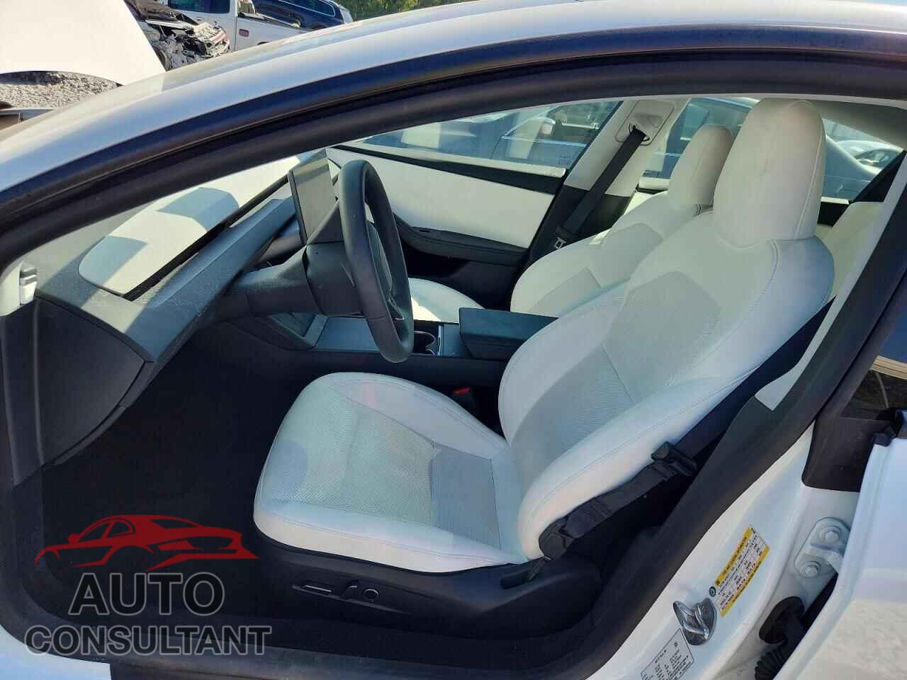 TESLA MODEL 3 2024 - 5YJ3E1EA3RF867400