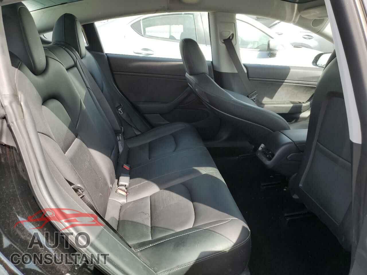 TESLA MODEL 3 2019 - 5YJ3E1EA7KF361784
