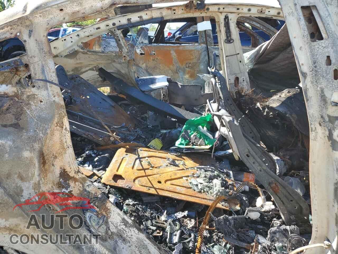 TESLA MODEL 3 2022 - 5YJ3E1EA2NF323027