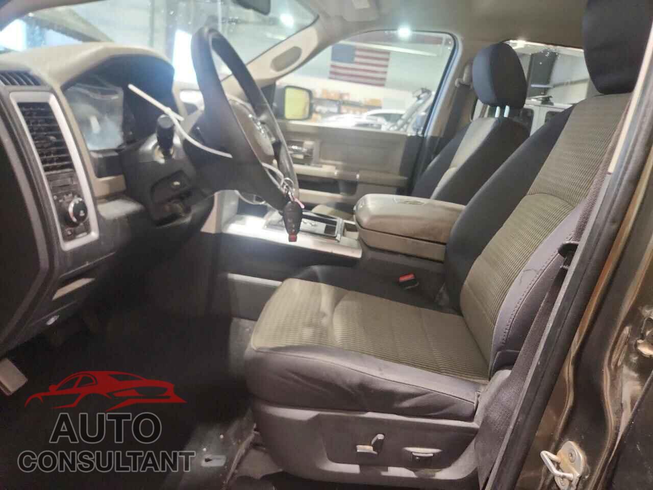 DODGE RAM 1500 2012 - 1C6RD7LT8CS153901