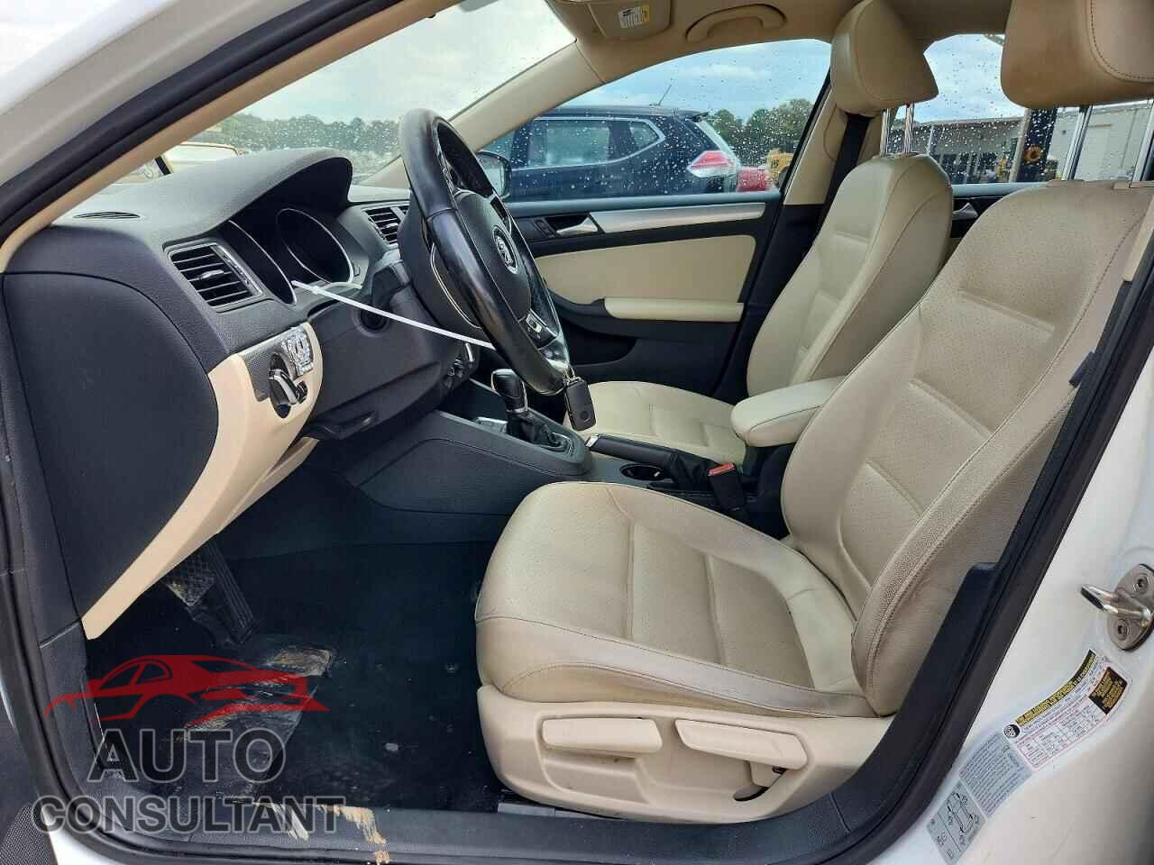 VOLKSWAGEN JETTA 2017 - 3VWDB7AJ9HM265078