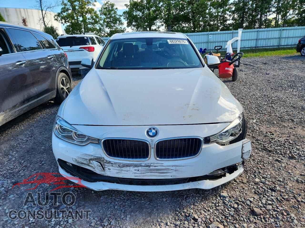 BMW 3 SERIES 2018 - WBA8A3C55JA489402
