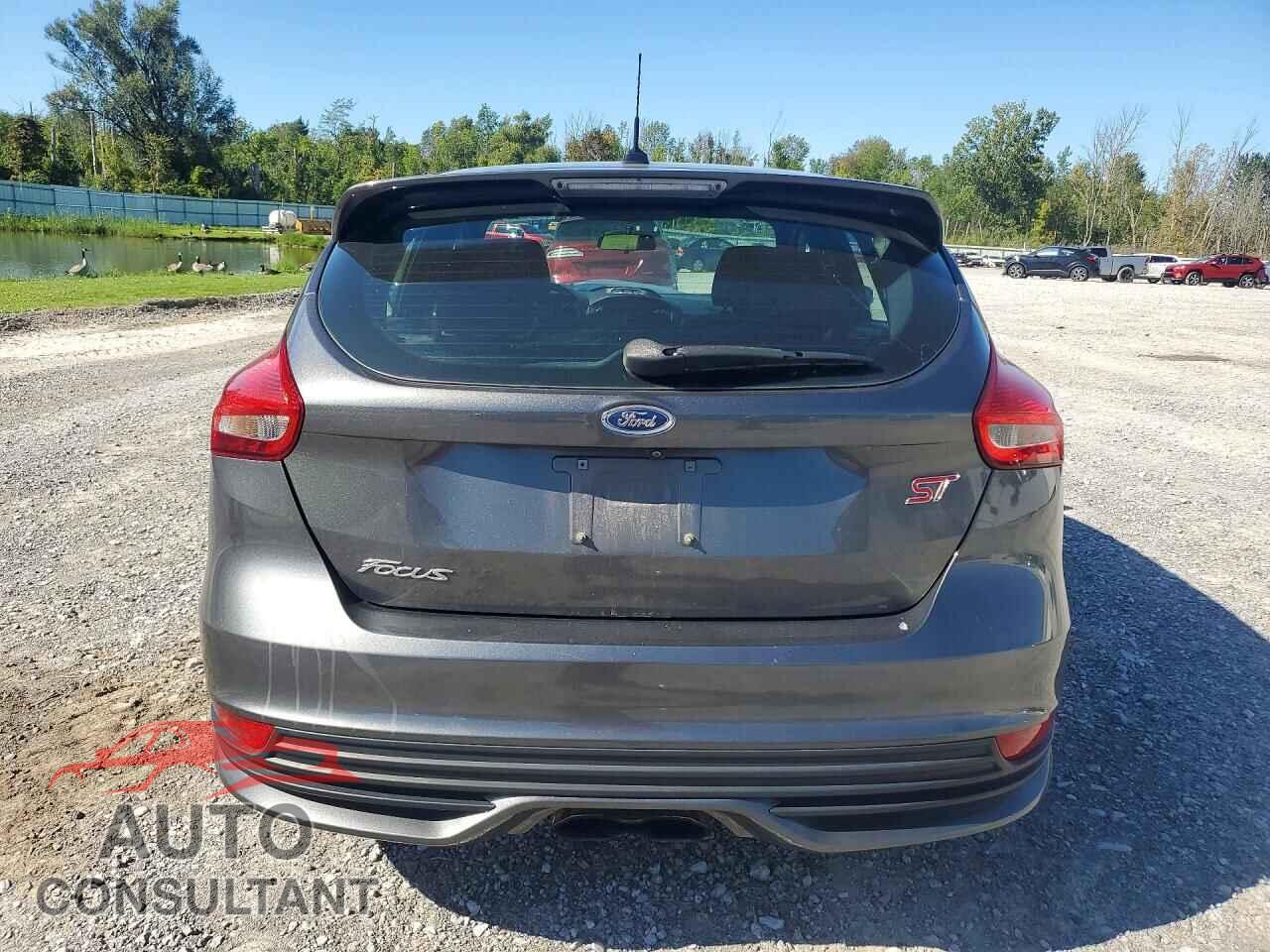 FORD FOCUS 2017 - 1FADP3L92HL260246