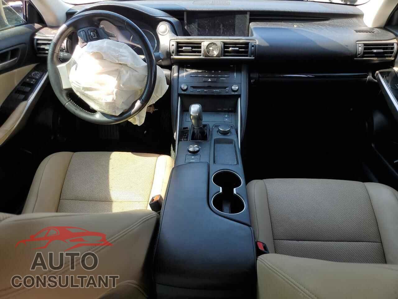 LEXUS IS 2017 - JTHBA1D26H5052205