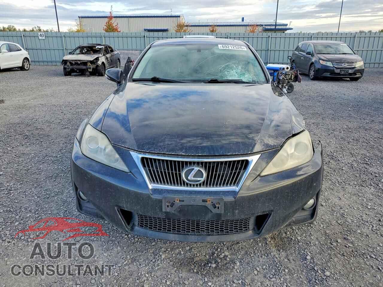 LEXUS IS 2011 - JTHCF5C26B5052128