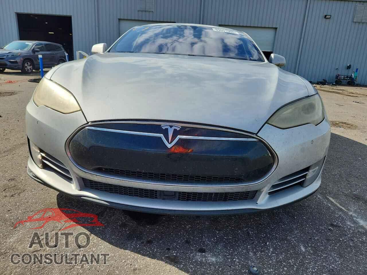 TESLA MODEL S 2016 - 5YJSA1E26GF131824