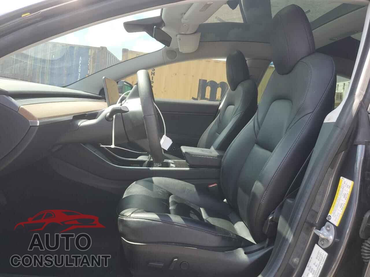 TESLA MODEL 3 2019 - 5YJ3E1EB3KF520714