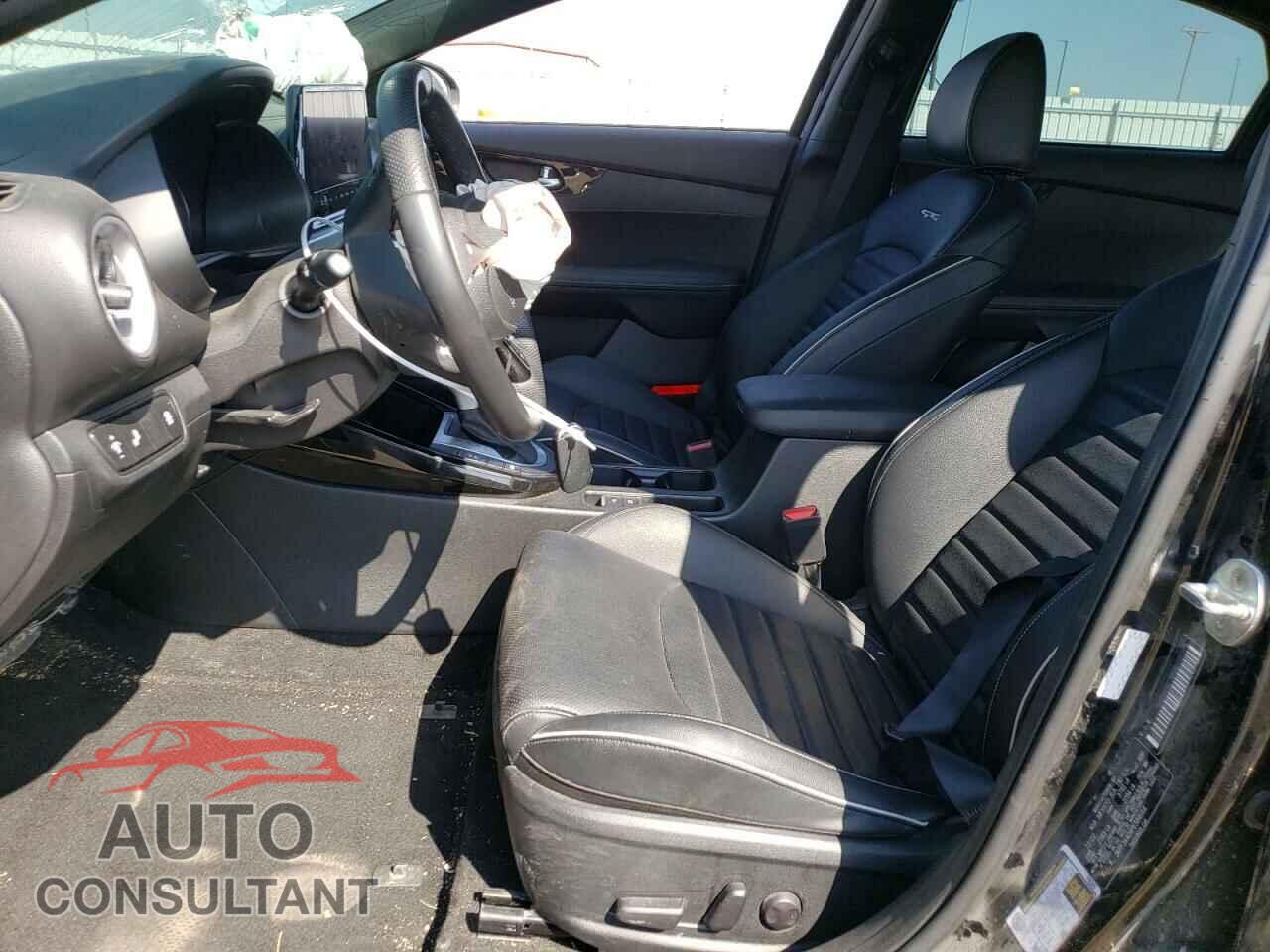 KIA FORTE 2023 - 3KPF54AD4PE584666