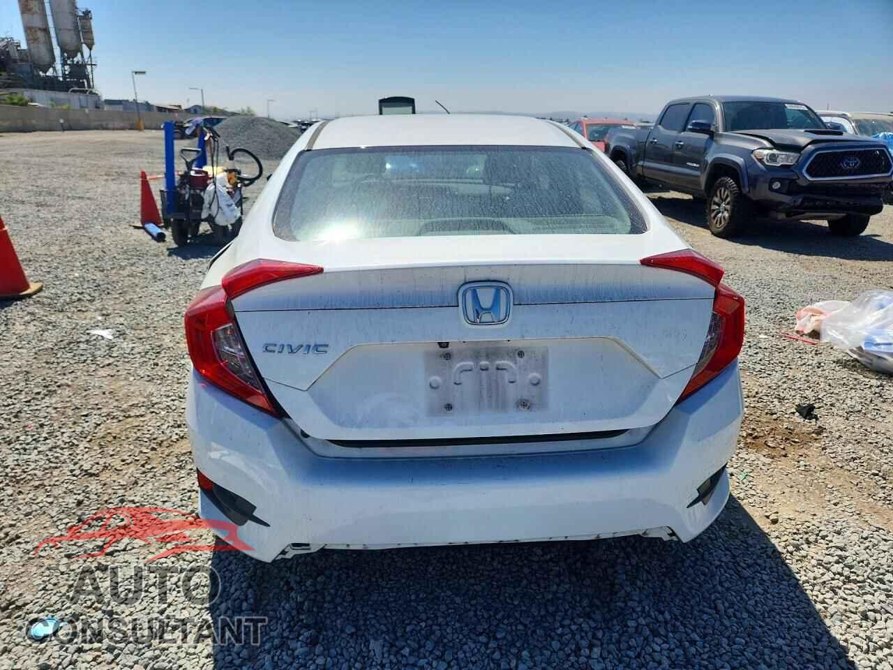 HONDA CIVIC 2017 - 2HGFC2F52HH530768