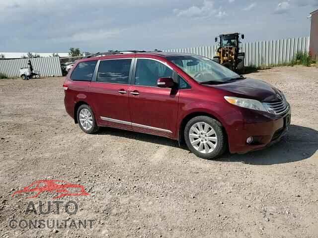 TOYOTA SIENNA 2013 - 5TDDK3DC8DS067448