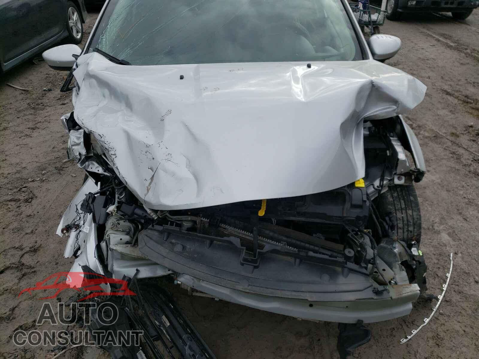 FORD FIESTA 2017 - 3FADP4EJ5HM103127