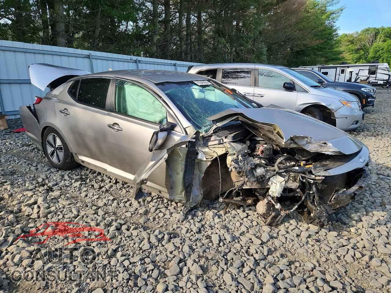 KIA OPTIMA 2013 - KNAGM4AD2D5055695