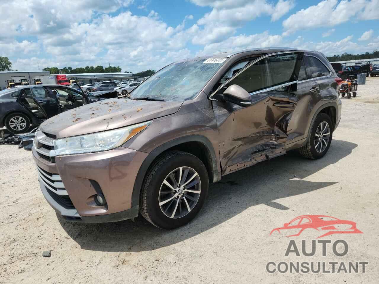 TOYOTA HIGHLANDER 2018 - 5TDKZRFH1JS258252