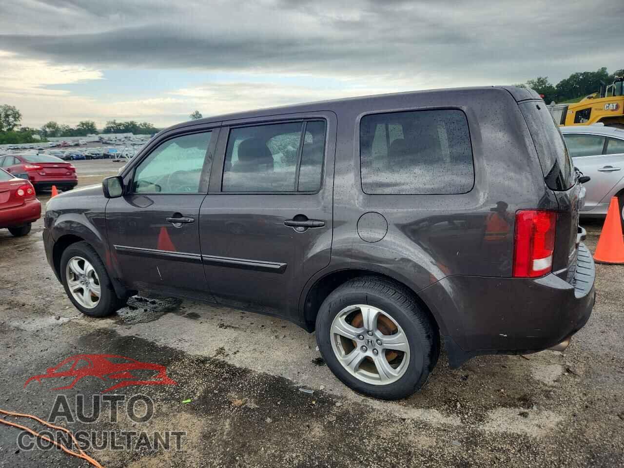 HONDA PILOT 2013 - 5FNYF4H50DB080934