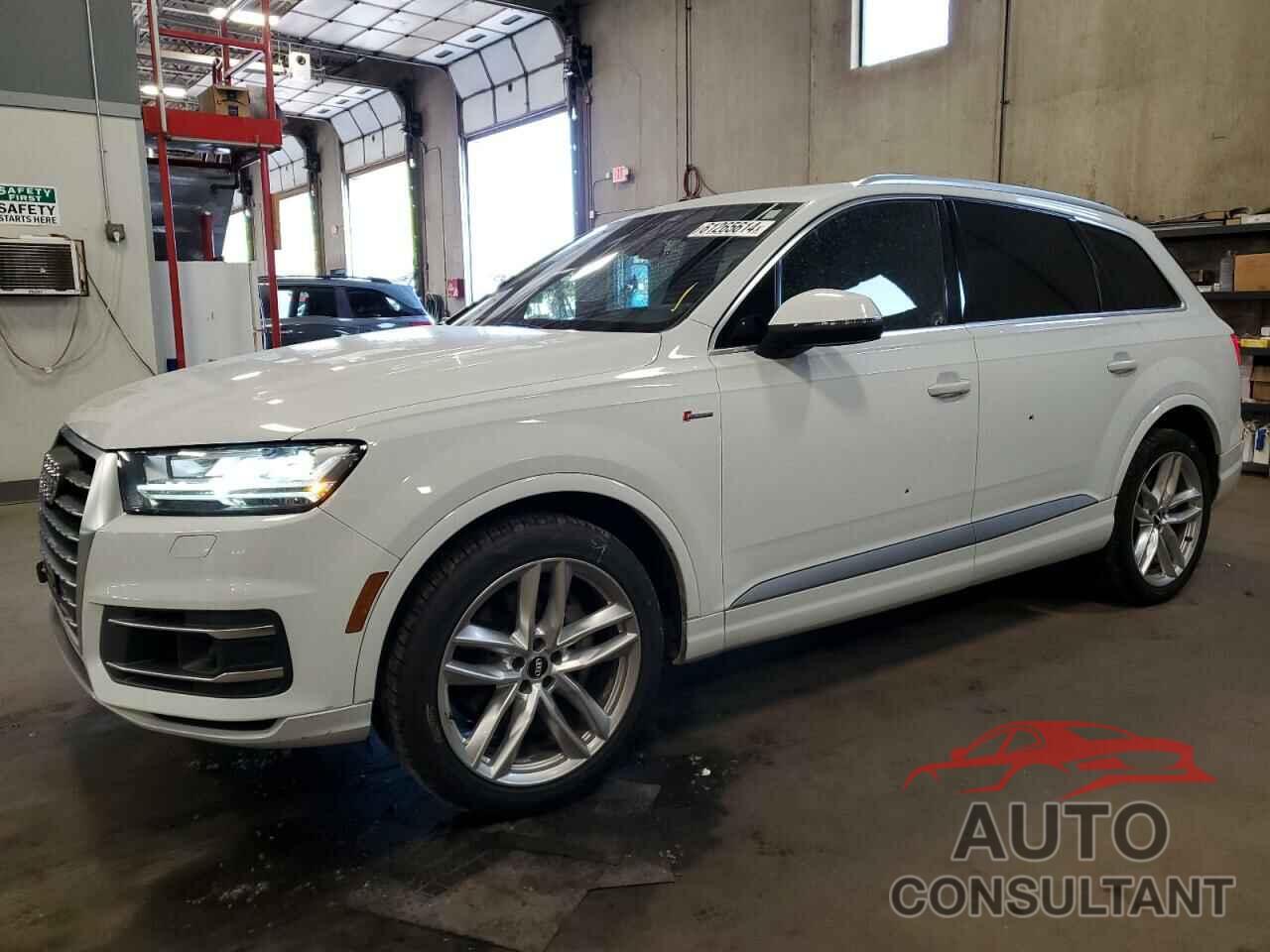 AUDI Q7 2018 - WA1VAAF77JD054705