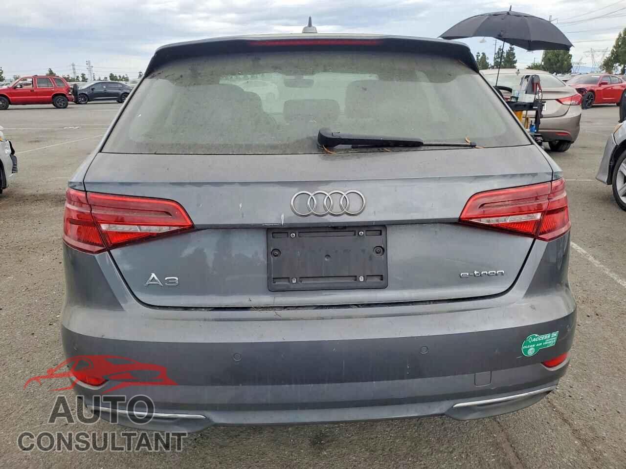 AUDI A3 2017 - WAUTPBFF6HA103409