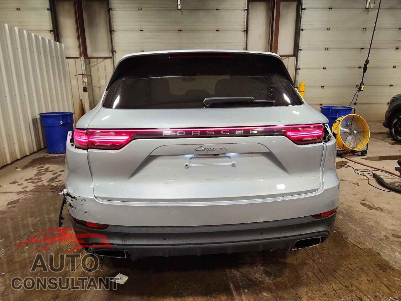 PORSCHE CAYENNE 2019 - WP1AA2AY1KDA03095