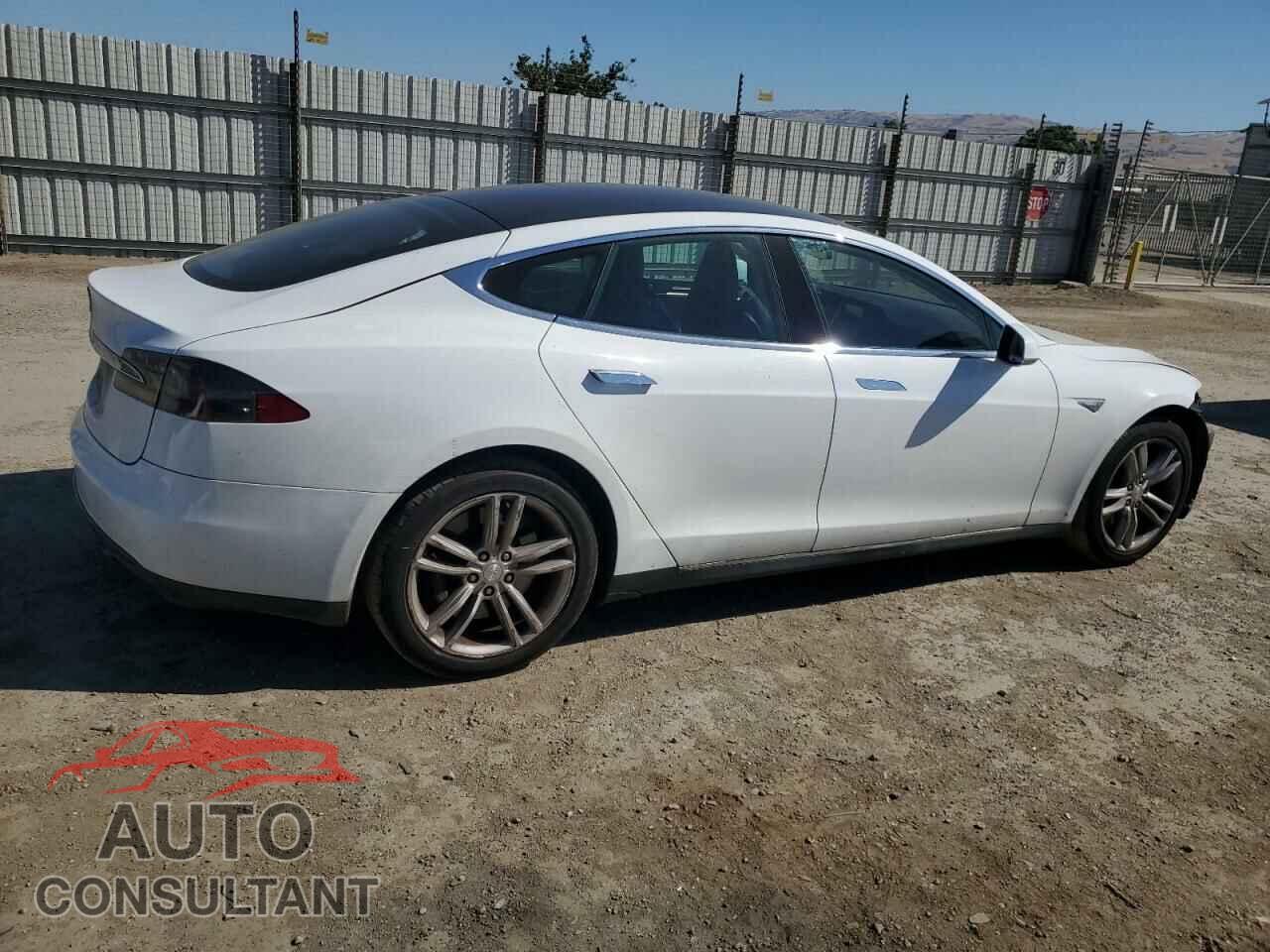 TESLA MODEL S 2013 - 5YJSA1AC7DFP10881