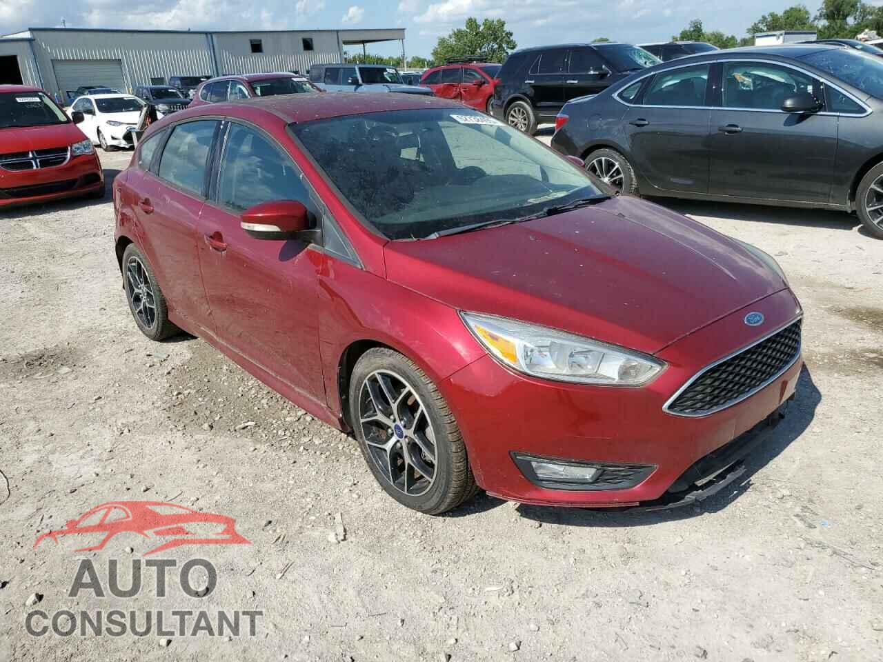 FORD FOCUS 2015 - 1FADP3K26FL220138