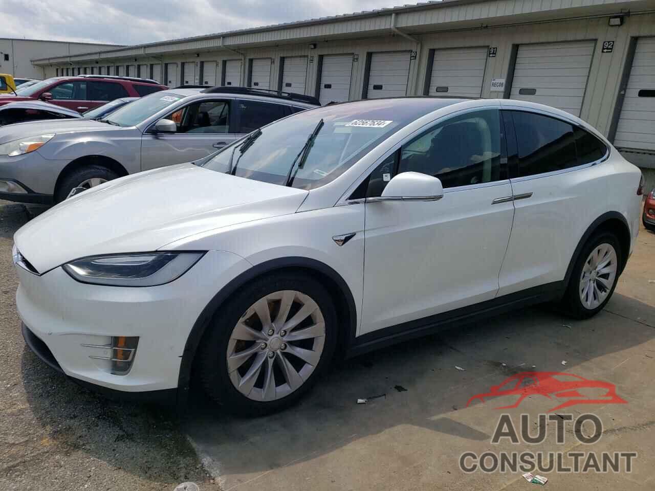 TESLA MODEL X 2017 - 5YJXCDE23HF060908