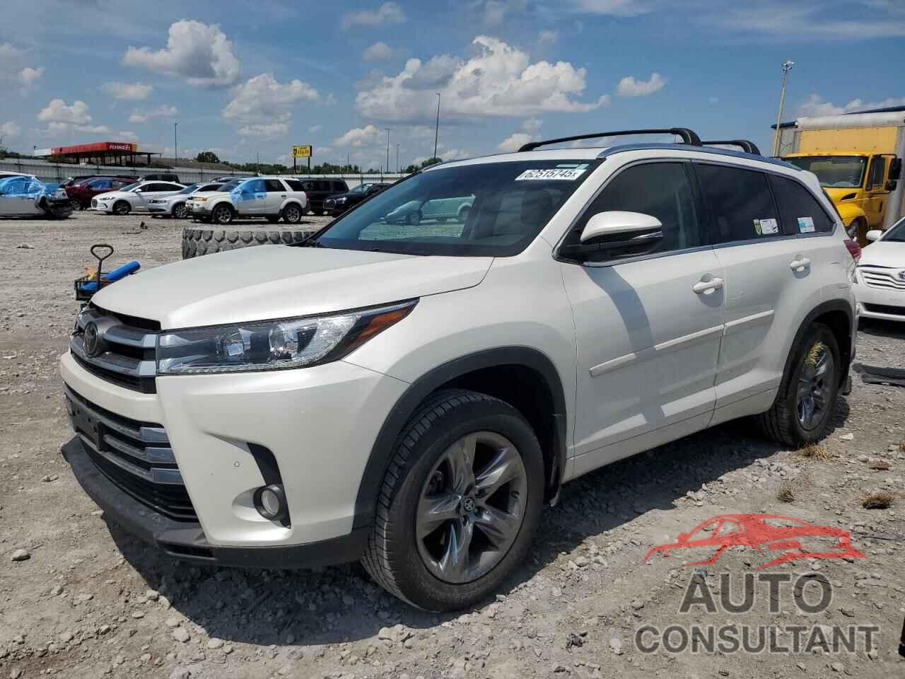 TOYOTA HIGHLANDER 2018 - 5TDDZRFH5JS887392